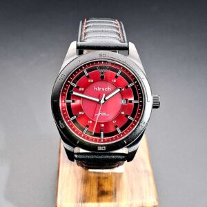 Hirsch Green Message Herrenuhr Ember Noir – nachhaltige Solaruhr mit dunkel-modernem Design - Sunray Zifferblatt